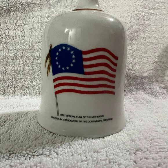 The Danbury Mint - Limited Edition America Bicentennial Collection - Betsy Ross - Picture 4 of 8